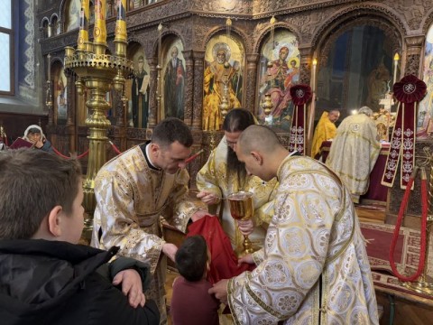 Архиерейска света Литургия в ямболския храм „Св. Николай Чудотворец