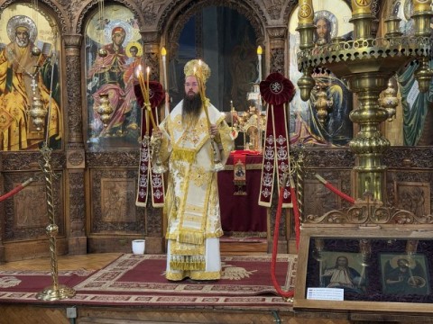 Архиерейска света Литургия в ямболския храм „Св. Николай Чудотворец