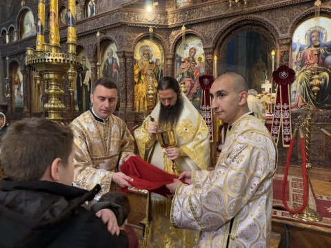 Архиерейска света Литургия в ямболския храм „Св. Николай Чудотворец