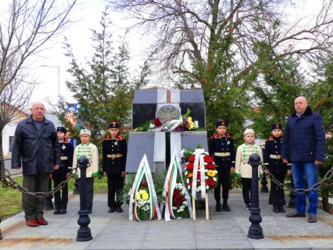 Новозагорци отбелязаха 147 години от Освобождението на града