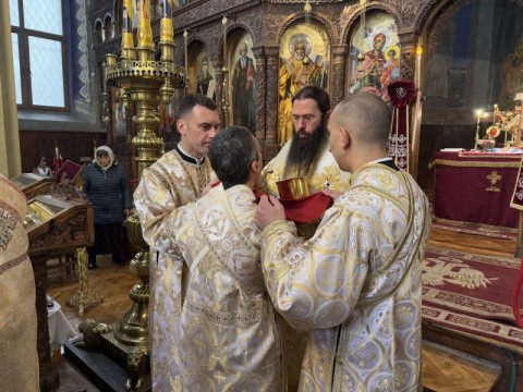 Архиерейска света Литургия в ямболския храм „Св. Николай Чудотворец