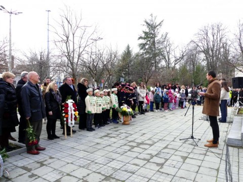 Новозагорци отбелязаха 147 години от Освобождението на града